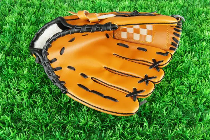 basket web baseball glove for outfield players